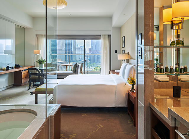 Palace Hotel Tokyo Deluxe Room With Balcony Daytime H2