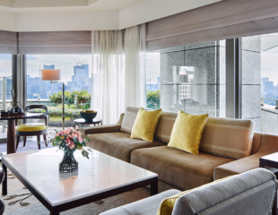 Palace Hotel Tokyo - Garden Suite - Living Room