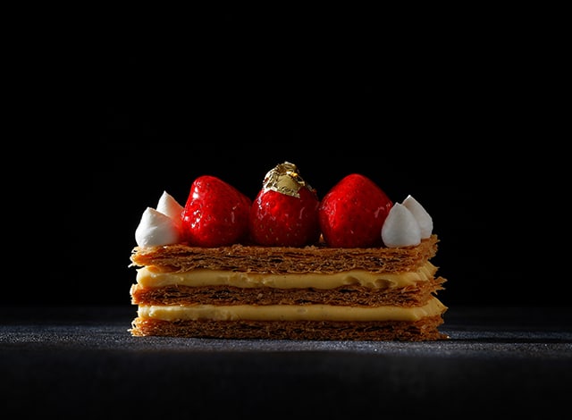 Palace Hotel Tokyo - Sweets & Deli - Winter 2023 - Strawberry Selections - Mille-feuille aux Fraises