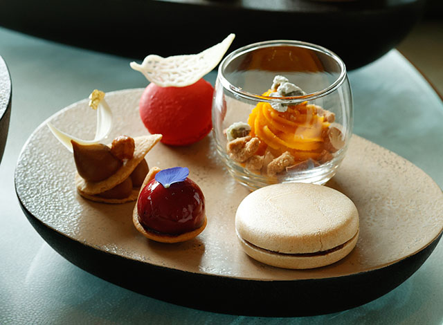 Palace Hotel Tokyo - The Palace Lounge - Autumn 2024 - Afternoon Tea Stones - Sweets